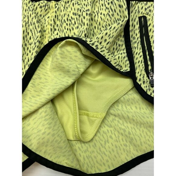 Lululemon Womens Size 6 Run Speed Up Shorts Animal Print Green/Black - Picture 5 of 6